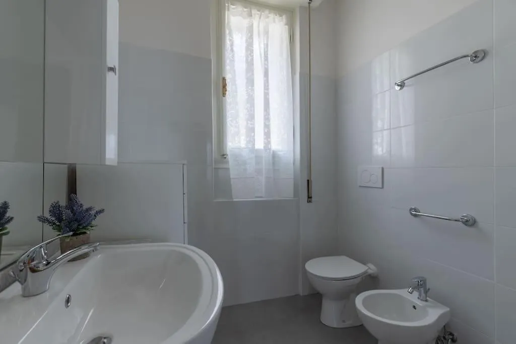 Santa Maria Novella Large Apartment Florence